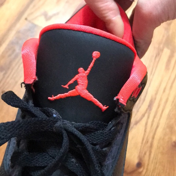 Air Jordan 3 Retro - Picture 2 of 5